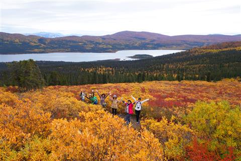 秋色ハイキング(c)Arctic Range Adventure